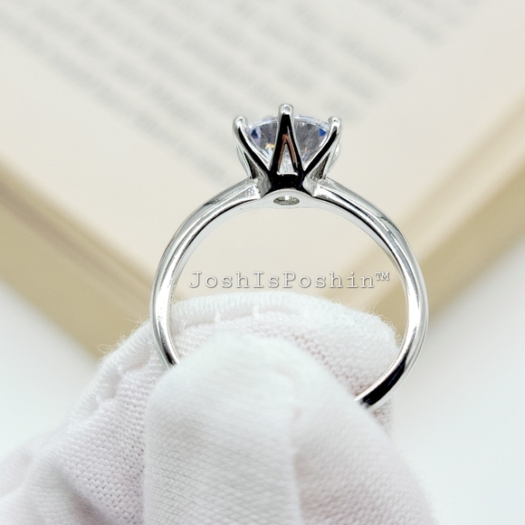 1.5ct white sapphire simulated in 18K white gold over sterling silver - Picture 4 of 7